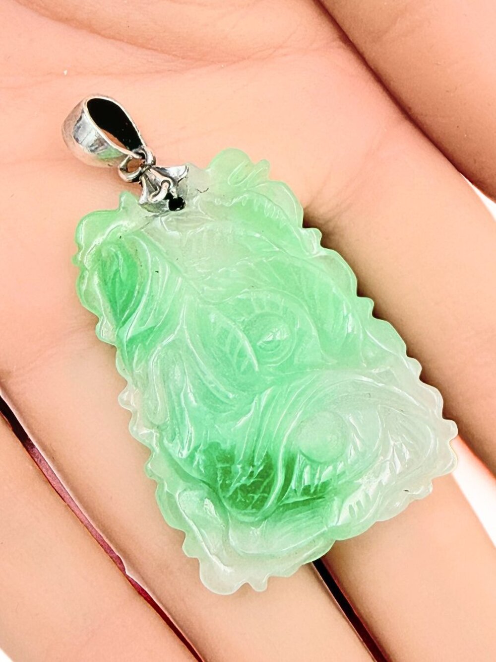 Lovely Estate14K Gold Chinese Carved Biomorphic Symbolic Jadeite Pendant